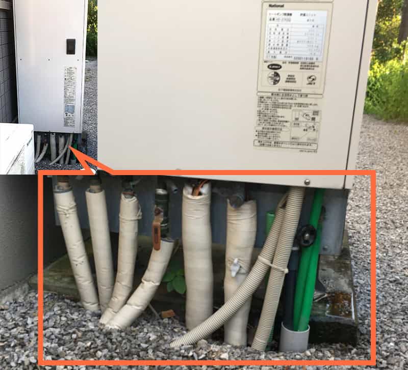 配管と基礎の画像