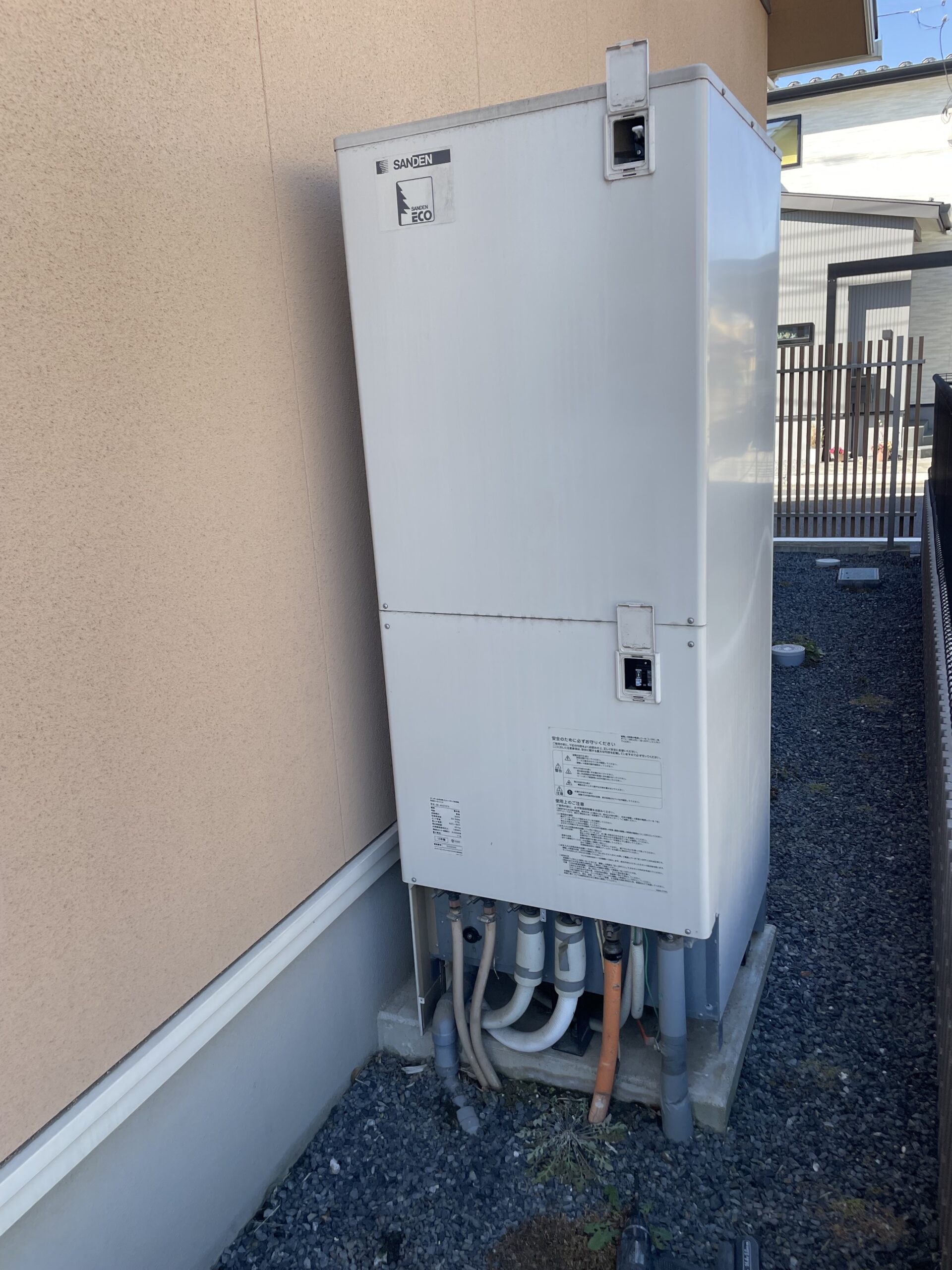 栃木県佐野市でEBS-AH37QTAのエコキュートから交換されたお客様のbefore写真