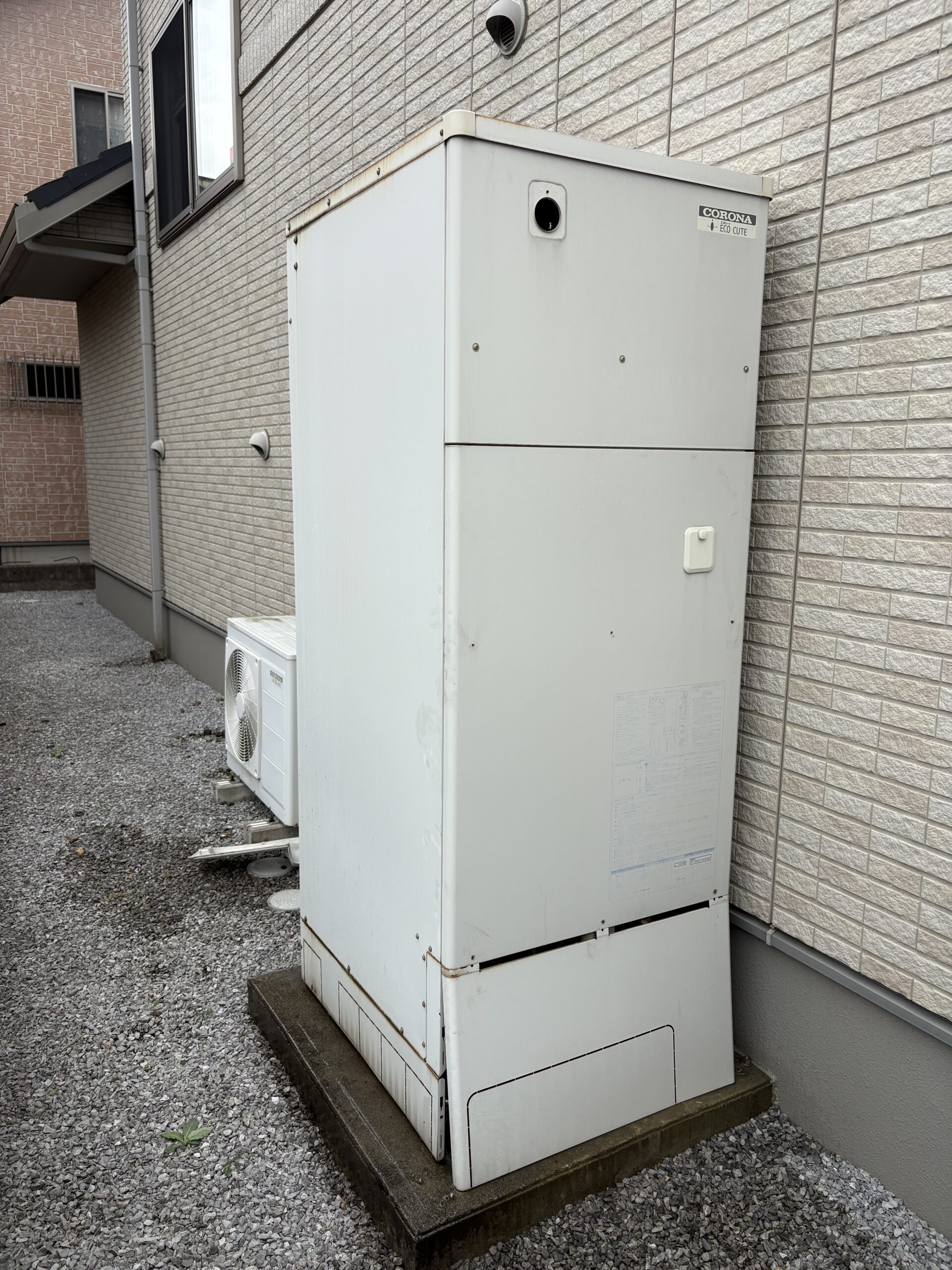 栃木県佐野市でCHP-461D1A9のエコキュートから交換されたお客様のbefore写真